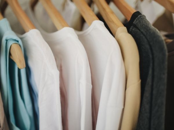 quais maquinas preciso para montar uma confecção de roupas